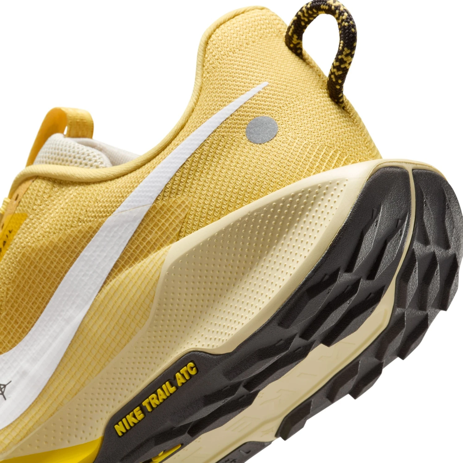 Nike Men’s React Pegasus Trail 5 (700 - Saturn Gold/White-Lightening-Alabaster) 7 Nike Men’s React Pegasus Trail 5 (700 - Saturn Gold/White-Lightening-Alabaster) - Image 5