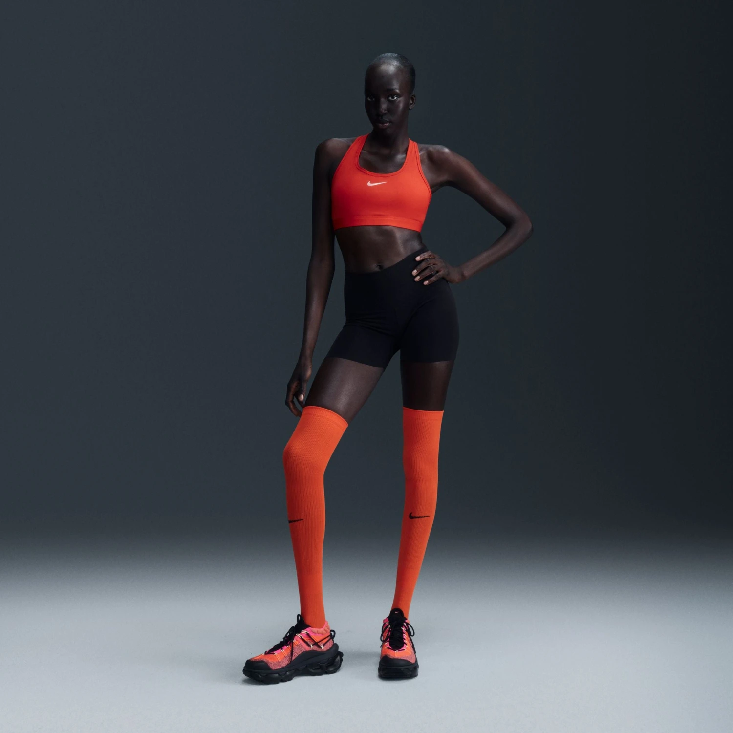 Nike Women’s Swoosh Medium Support Sports Bra (657 - University Red/White) 6 Nike Women’s Swoosh Medium Support Sports Bra (657 - University Red/White) - Image 4