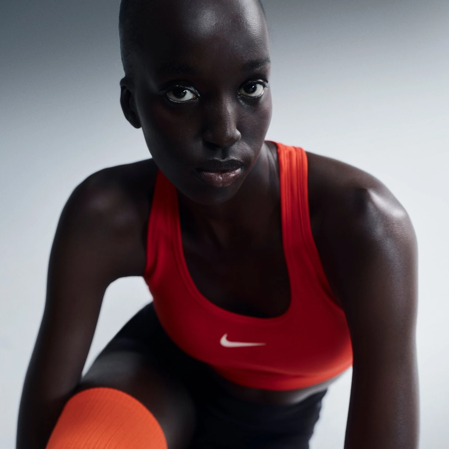 Nike Women’s Swoosh Medium Support Sports Bra (657 - University Red/White) 5 Nike Women’s Swoosh Medium Support Sports Bra (657 - University Red/White) - Image 3