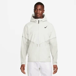 Nike Men's AeroSwift Storm-FIT Aerogami Running Jacket (121 - Summit White/Black)
