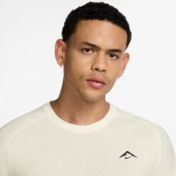 Nike Men's Solar Chase Dri-FIT ADV Short-Sleeve Running Top (133 - Solar Chase) -FastStride Gear AURORA HJ3580 133 PHSYM001 2000