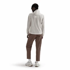 Nike Women's Swift Women's Repel Packable Running Jacket (133 - Sail/Reflective Silver) -FastStride Gear AURORA HQ0650 133 PHSBM001 2000