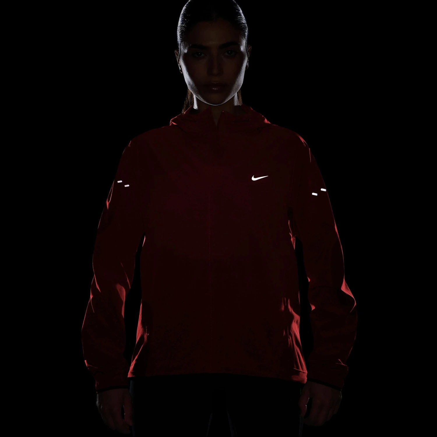 Nike Women's Swift Repel Packable Running Jacket (696 - LT Crimson/Reflective Silver) 10 Nike Women's Swift Repel Packable Running Jacket (696 - LT Crimson/Reflective Silver) - Image 8