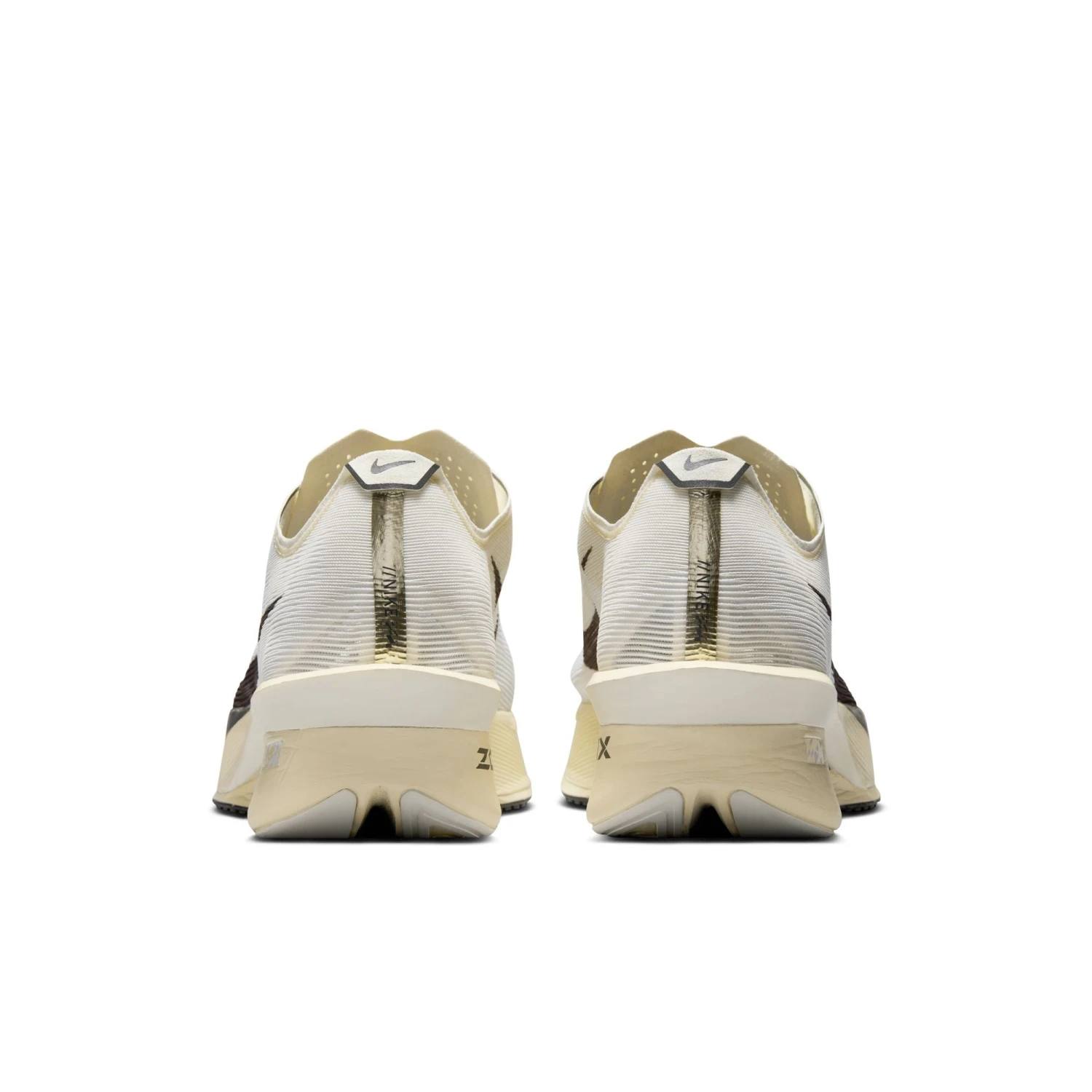 Nike Men’s Vaporfly 4 "Jakob Ingebrigtsen" (100 - Sail/Medium Ash-Metallic Gold Grain-Phantom) 8 Nike Men’s Vaporfly 4 "Jakob Ingebrigtsen" (100 - Sail/Medium Ash-Metallic Gold Grain-Phantom) - Image 6