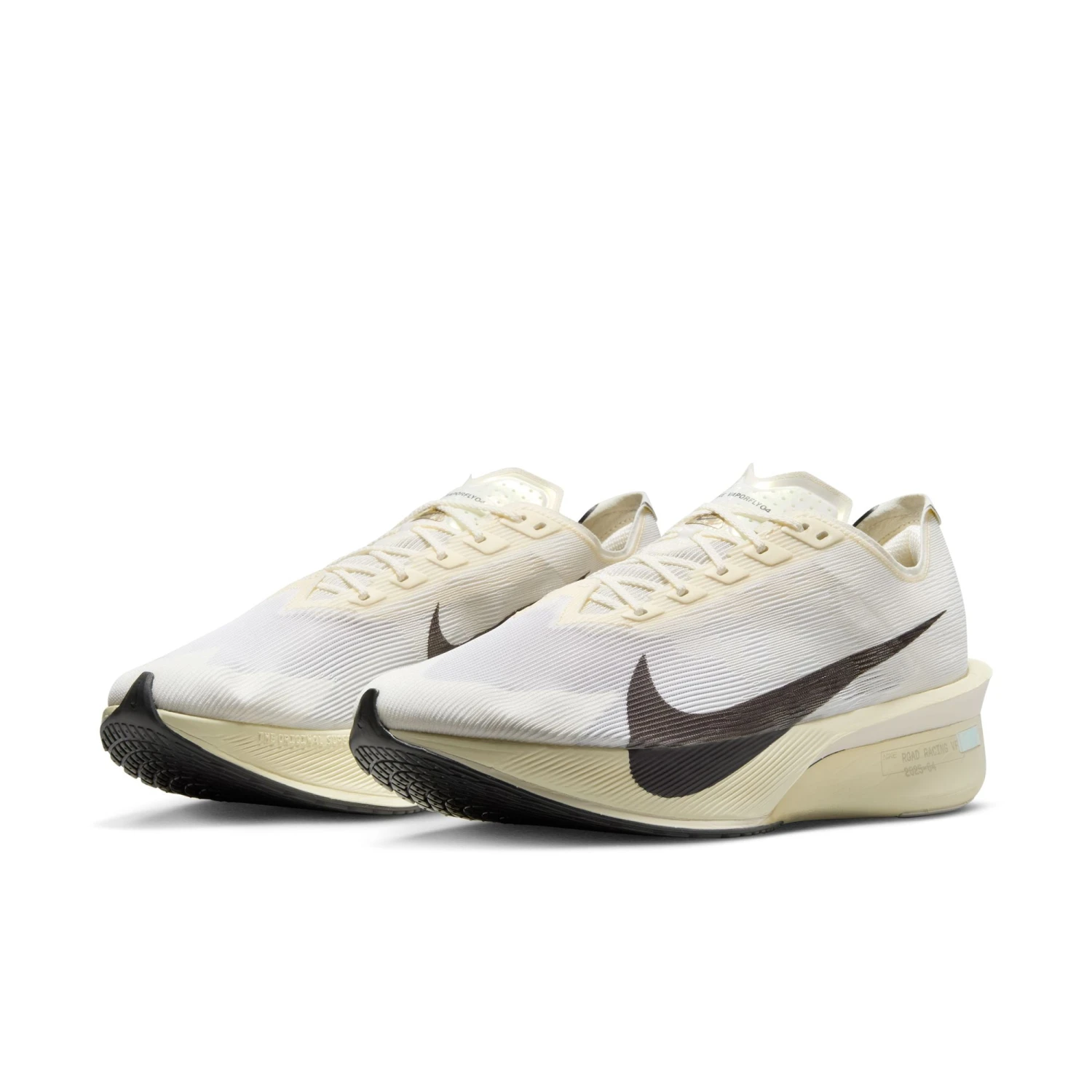 Nike Men’s Vaporfly 4 "Jakob Ingebrigtsen" (100 - Sail/Medium Ash-Metallic Gold Grain-Phantom) 5 Nike Men’s Vaporfly 4 "Jakob Ingebrigtsen" (100 - Sail/Medium Ash-Metallic Gold Grain-Phantom) - Image 3