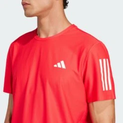 ADIDAS Men's OTR Base Tee (Pure Ruby) 10 ADIDAS Men's OTR Base Tee (Pure Ruby) -FastStride Gear Own the Run Tee Red JC9794 41 detail